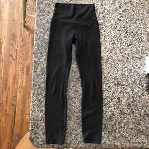 Black size 2 lululemon aligns